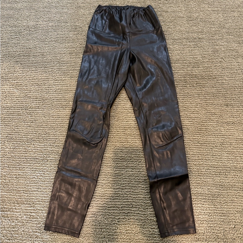 Aritzia Vegan Leather Black Leggings | SZ XS